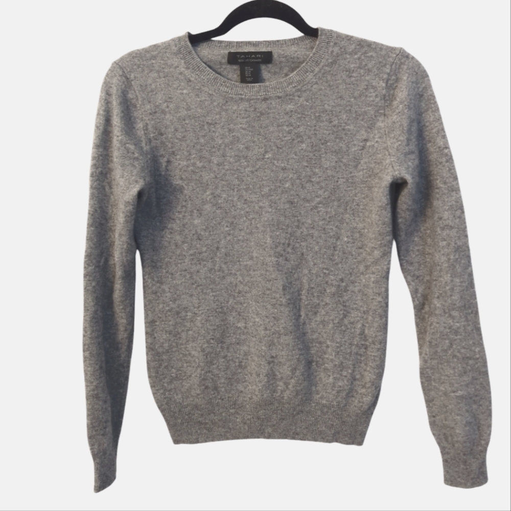 Tahari Grey %100 2-PLY Cashmere Sweater Medium